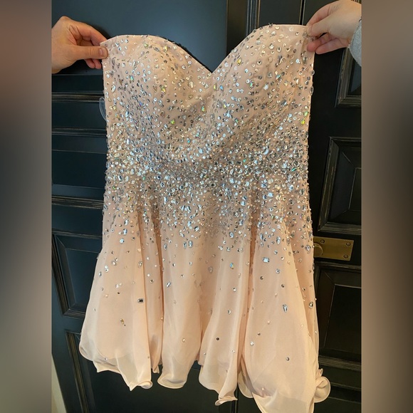 Mori Lee by Madeline Gardner pink dress with beaded and sequenced detailing - Picture 1 of 2